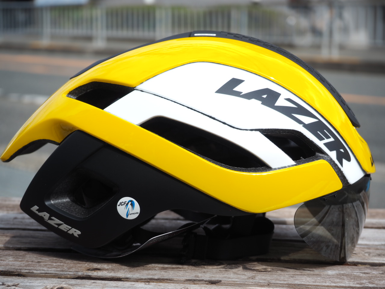 LAZER Bullet 2.0 AF（レイザーのヘルメット「バレット2.0AF 