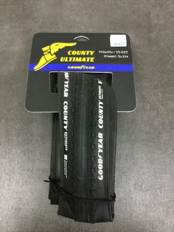 【大特価】GOODYEAR County Ultimate Tubeless Complete  (グッドイヤー カウンティ Ultimate チューブレス コンプリート) 700×35 タイヤ
