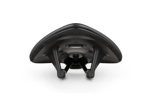 Fizik ARIONE VENTO R3 kiumレール (フィジーク アリオネ ベント R3
