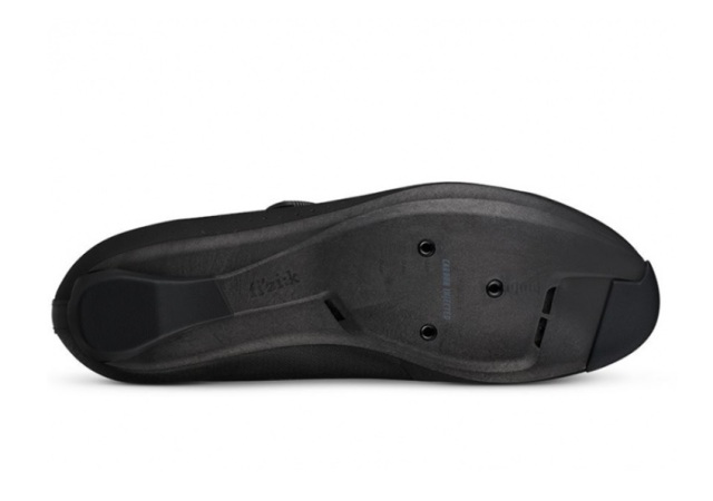 Fizik TEMPO OVERCURVE R4 (フィジーク テンポ オーバーカーブ