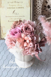 フラワー電報に！ピンクモーブのコンポートアレンジ