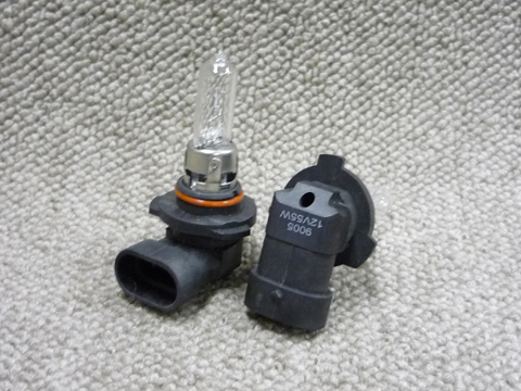 ハロゲンヘッドライトバルブ　9005/HB3 55W　2個セット