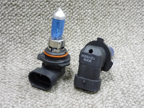 ハロゲンヘッドライトバルブ　スーパーホワイト9006/HB4　55W　2個セット