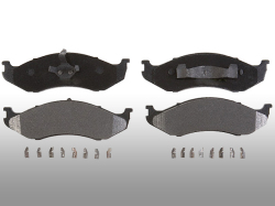 ACデルコ製フロントブレーキパッド