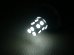 バルブ・ハロゲン3157型・13SMDウェッジ・ダブル球ホワイト