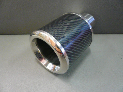 マフラーエンド・カーボン巻フラット/出口115・ステンポリッシュout　300C・チャージャー・マグナム・PTクルーザー・ボイジャー・キャラバン