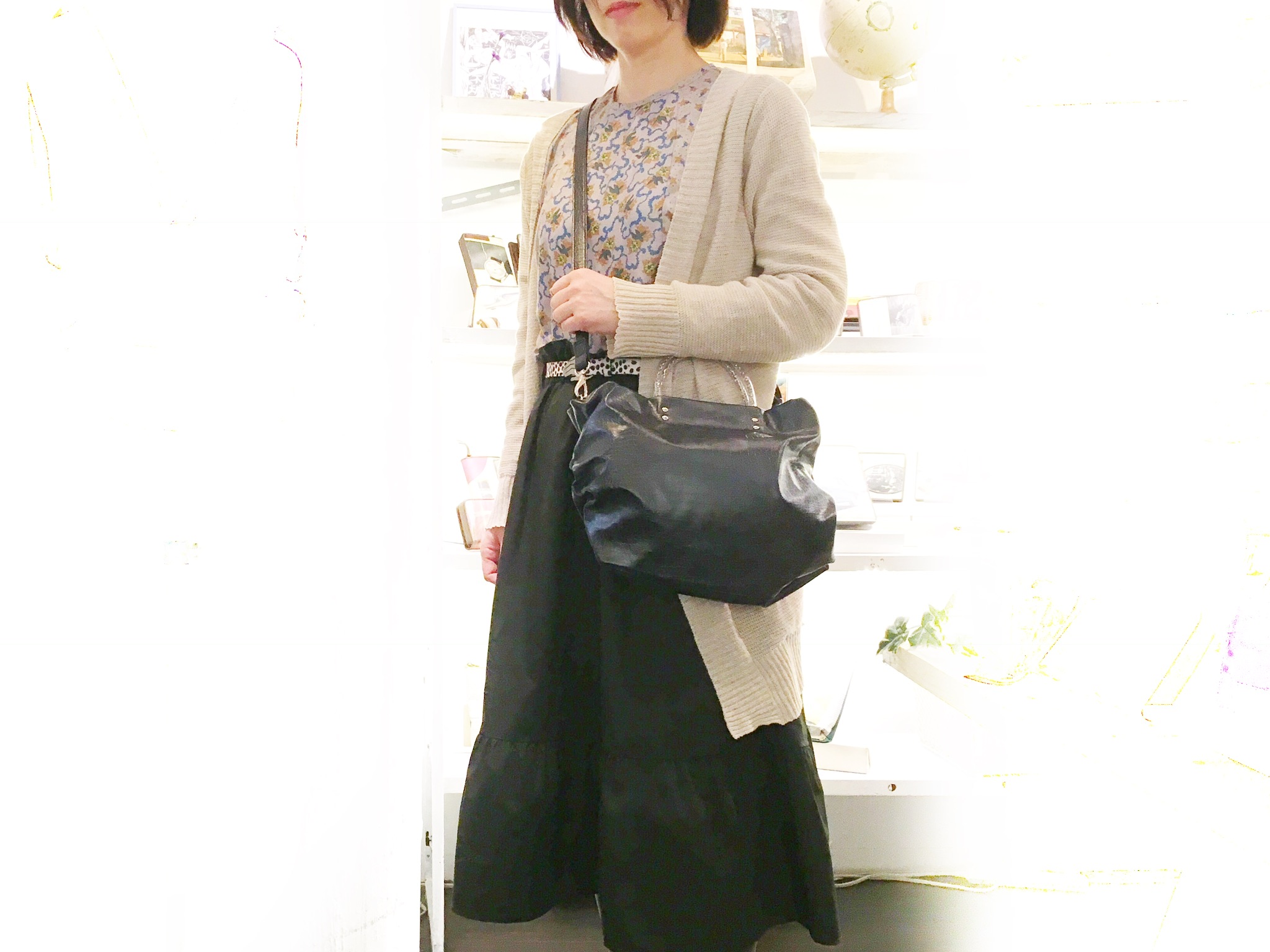 《新》【超軽量チェーンショルダートート】　ミディアムサイズ　クロコダイル型押し　ブラック色　日本製　GIRIER MORE