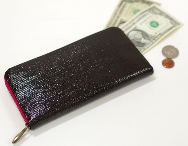 【世界に1つだけのお財布】　牛革エナメル型押し&ヴィンテージペーパー長財布　内側1960年代雑誌柄