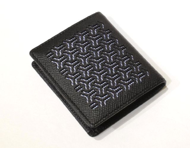 【牛革彫刻　小銭入れ】　組亀甲柄×ロンドンストライプ柄　ソリッドブラック色
