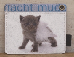 《猫三昧》 リサイクルペーパー セル窓付パスケース 17