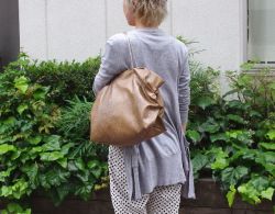 【超軽量チェーントートバッグ】　肩掛けトート　クロコダイル柄型押し　キャメル色　大サイズ　日本製　GIRIER MORE