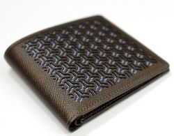 【牛革彫刻　２折財布】　組亀甲柄×ロンドンストライプ柄　ブロンズ色