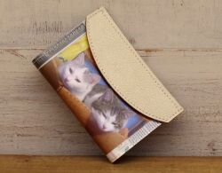 【ペーパー スモールウォレットシリーズ】 猫＆ヨーロッパ新聞柄＆牛革 カードケース 11