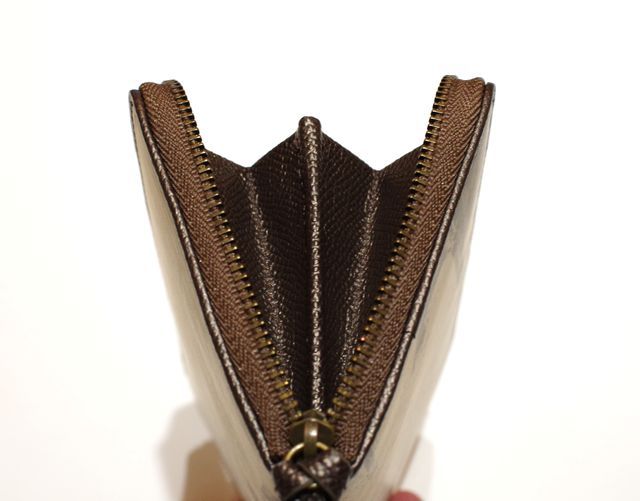 世界に1つだけのお財布 】 MAP ＆ 牛革 ラウンド長財布 世界地図 柄