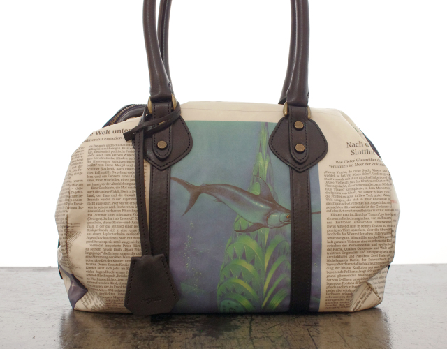 世界に一つだけのボストンバッグ】 ドイツ新聞柄 ミディアムボストン  
