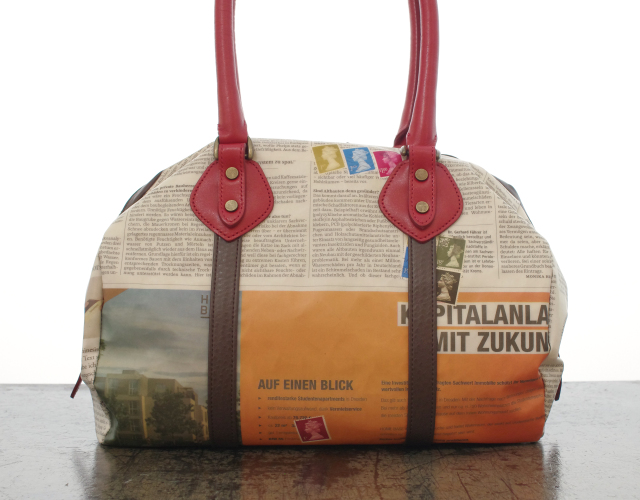世界に一つだけのボストンバッグ】 ドイツ新聞柄 ミディアムボストン
