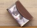 【ペーパー スモールウォレットシリーズ】 猫＆ヨーロッパ新聞柄＆牛革 カードケース 08