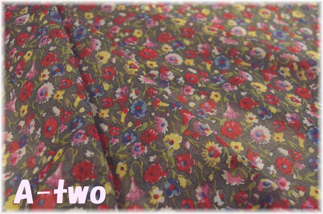 【少々難あり50%OFF】　YUWA　ローン　フラワー　グレー　356042　（約110cm幅×50cm）　【ポイント還元対象外】