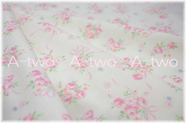 Rose Ribbon　生成り×パステル　AT826761-F　（約110cm幅×50cm）