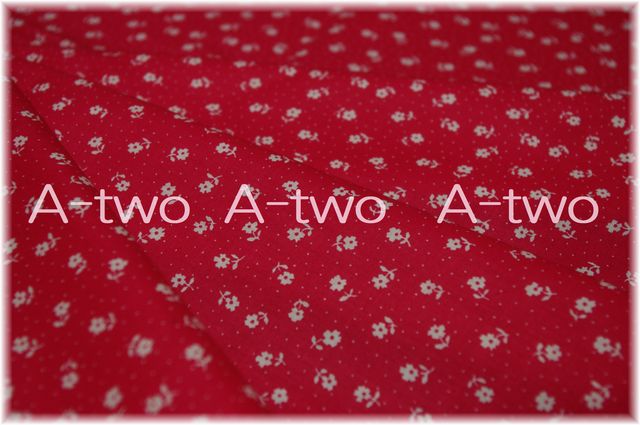 Bright Flower　レッド　AT826806-A　（約110cm幅×50cm）