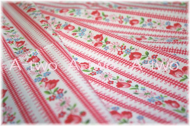 Tulip Stripe　生成り×レッド　AT826811-A　（約110cm幅×50cm）