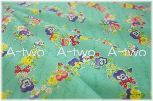 Viola Wreath　エメラルド　AT829762-B　（約110cm幅×50cm）