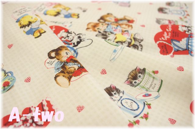 Riley Blake　Sugar & Spice　生成り　C11410-W　（約110cm幅×50cm）