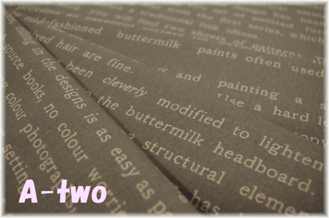 薄手綿麻　文字　グレー　CF603-A　（約110cm幅×50cm）