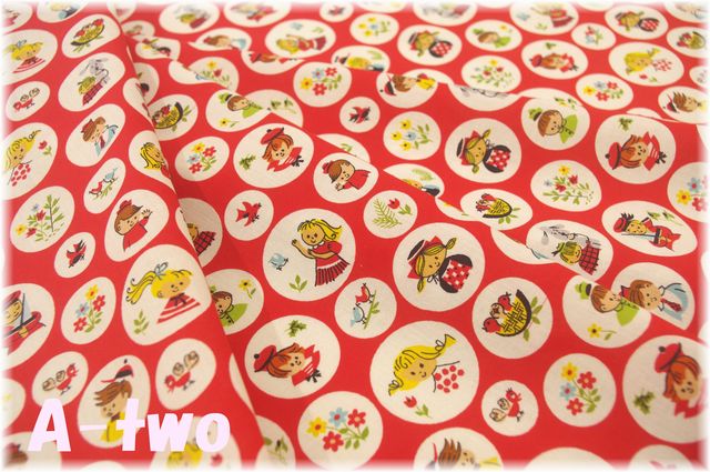 MICAEL MILLER　Share The Fun　レッド　CX9494-REDX　（約110cm幅×50cm）