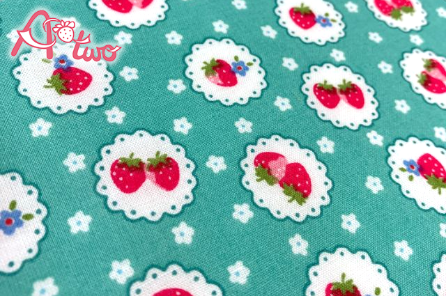 Happy Message 30's　スカラップいちご　ミント　HM10548-C（約110cm×50cm）