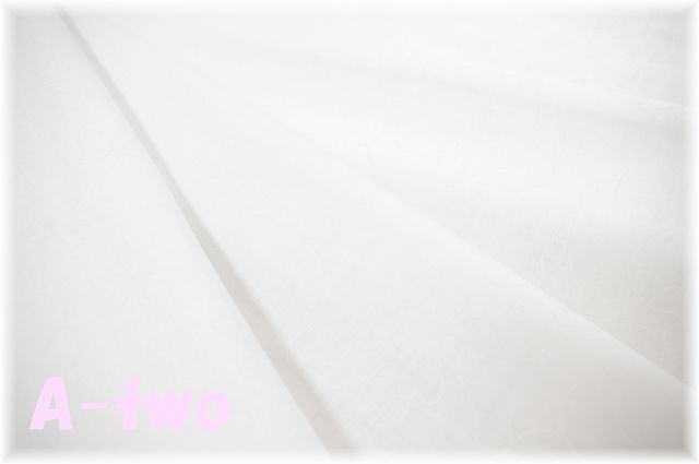 Maywood Studio　SOLITAIRE WHITES　215　（約110cm幅×50cm）