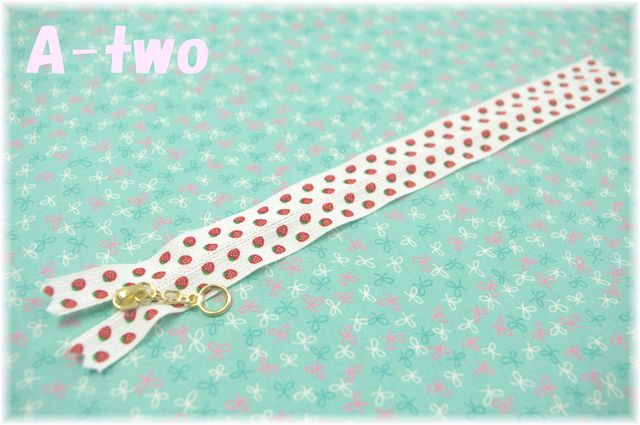 A-twoオリジナル　いちごプリントファスナー　20cm
