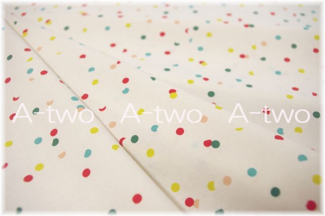 moda　Jolly Basics　Hole Punch Dots　RS3025-37　（約110cm幅×50cm）