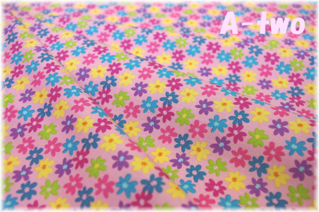 P&B Textiles　BLOOM　ピンク　26689　（約110cm幅×50cm）