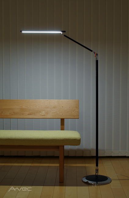 tangoDesk_w1040h720_withBench