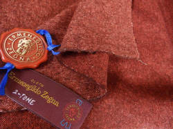 Ermenegildo Zegna / 2-tone - 表：薄め赤 , 裏：濃いめ赤/無地