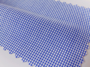 ホワイト（白）/青のグラフチェック/-コットン50%/ポリエステル50% - シャツ生地 - 国内縫製
