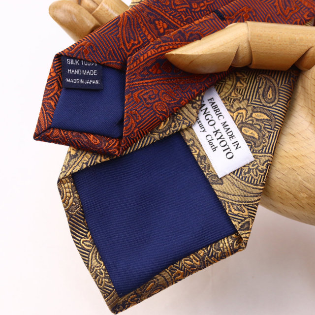 ウィンザーノット フェアファクス FAIRFAX ペイズリー無地 濃淡クレリックタイ ライトオレンジ シルク100% 日本製