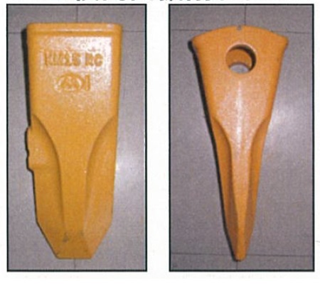 コマツ　両面掘削　ゴムクローラー