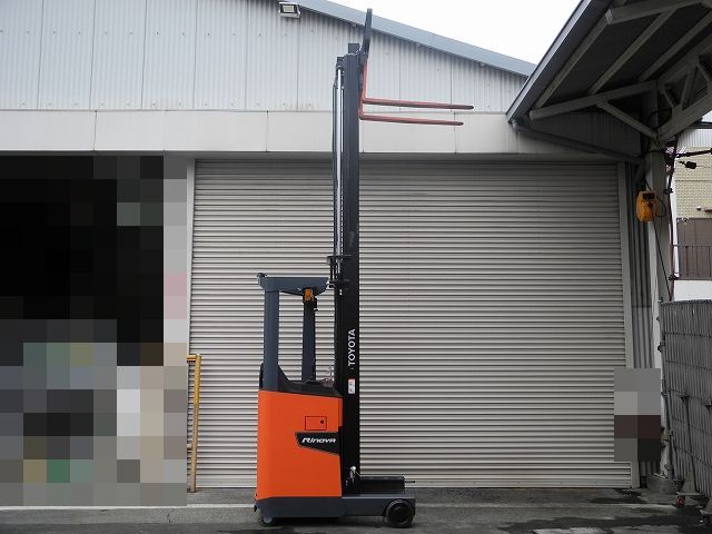 フォークリフト,中古,リーチ,バッテリー,トヨタ