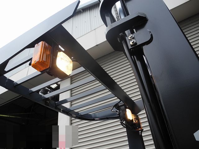 トヨタ バッテリー 1.0t リーチフォークリフト