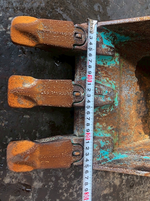 中古 幅狭バケット 1.7tクラス用（NO:0052）