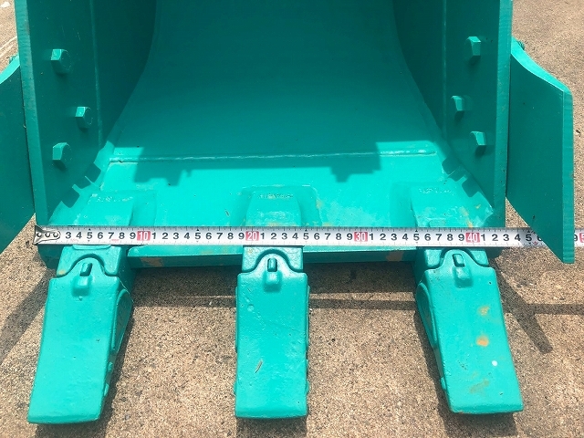 中古　トラクター　バケット　アタッチメント 中古 幅狭バケット 4-5tクラス用（NO:0056）