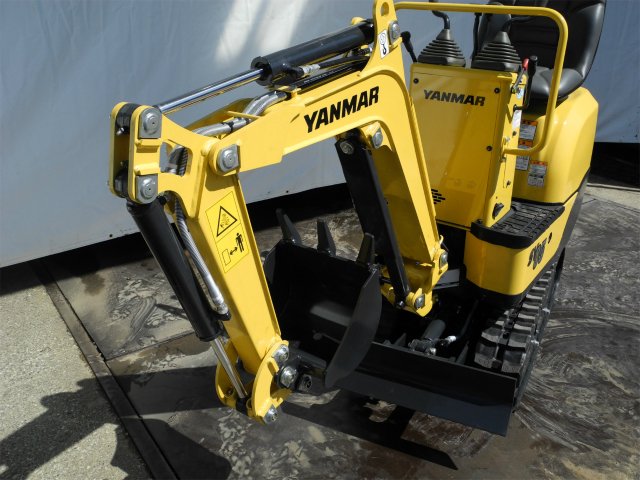 ヤンマーSV05値段交渉可能で取り引き先配達可能です SV05（SV05-D）｜ミニショベル／油圧ショベル｜建設機械｜ヤンマー