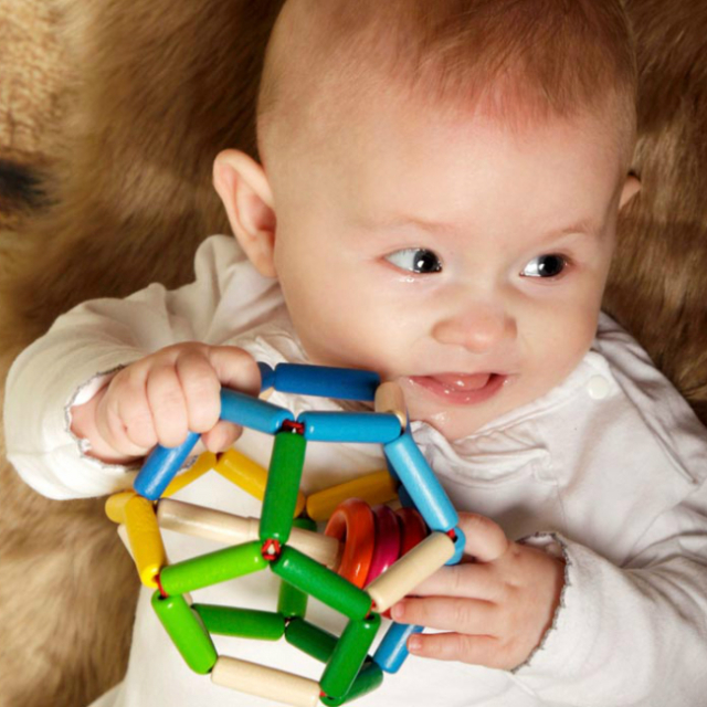 木製 SEボール ラトル がらがら おもちゃ セレクタSelecta se61008