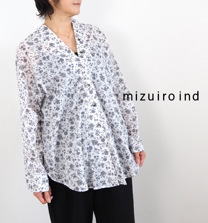 mizuiro ind ミズイロインド スモールフラワープリントVネックシャツ