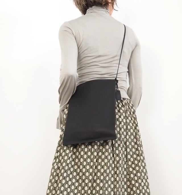 PUNK! バリー・ラゼル著 REN レン 本革 フラットショルダーバッグ HALLIE ハリー メンズ