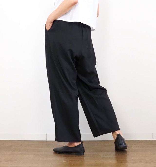 MIDIUMISOLID ミディウミソリッド タックワイドイージーパンツ レディース
