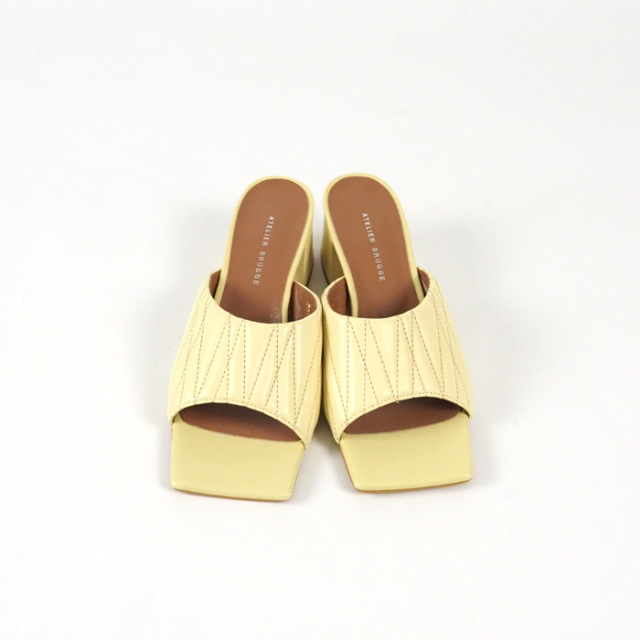 ATELIER BRUGGE アトリエブルージュ キルティングミュール イエロー レディース