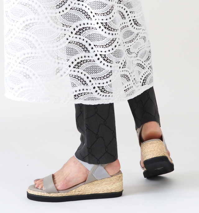 ATELIER BRUGGE ファークロスサンダル 22.5-24.5cm ATELIER BRUGGE